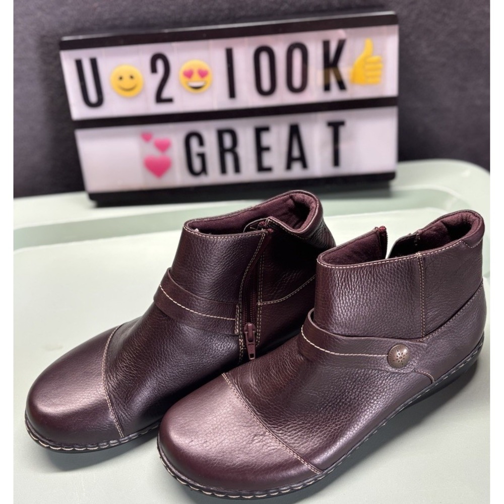 Clarks Boots Ashland Pine Womens Size 9.5 Brown Pebbled Leather‎ Ankle Booties